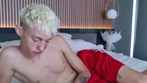 Sexy twink camboy show – LeonLure