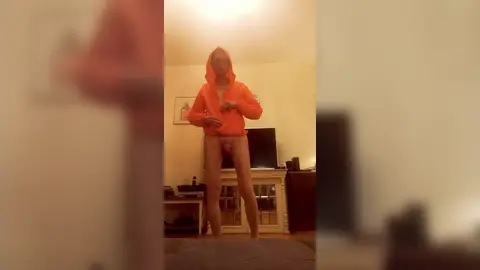 À poil sous son K-Way : trip de ouf