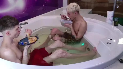 Nathan, el scout, recibe su “iniciación”