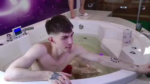 Nathan, lo scout, viene “iniziato”