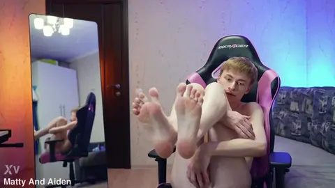 Solo hot di twink — Aiden