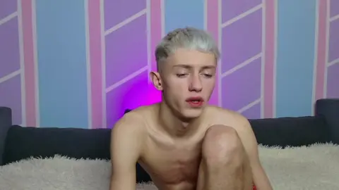 Sexy Twink Solo-Camshow – LeonLure 2