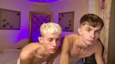 Sexo quente entre amigos: JerryLucky no WebTube