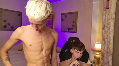 Sexo quente entre amigos: JerryLucky no WebTube