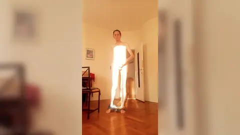 Con shorts sexy e super sgambati