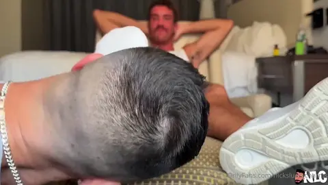 Worship de pés e cu