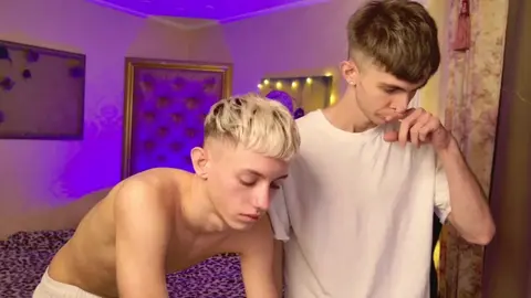 Show porno bien caliente con JerryLucky