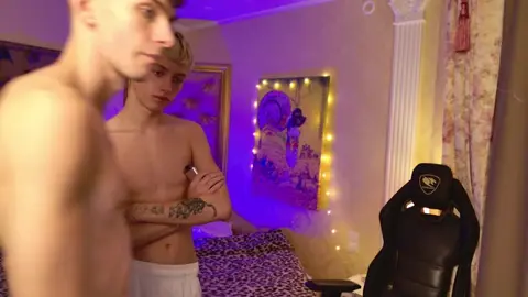 Sex show bollente con JerryLucky