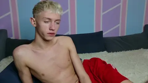 Sexy Twink-Camboy LeonLure: heißer Live-Show auf Tube