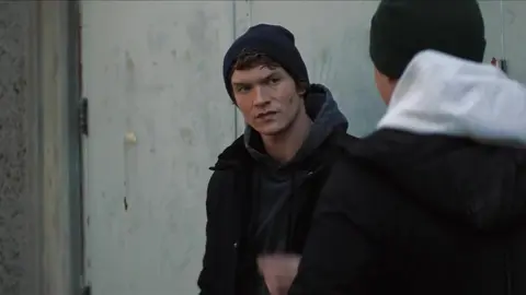 Heated Rivalry Legendado