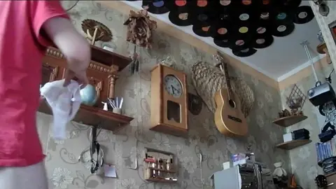 I'm trying on thongs