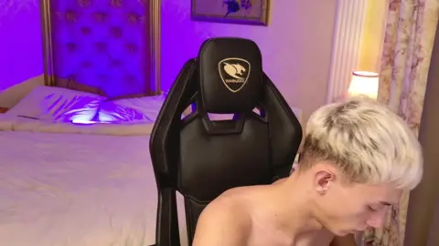 hot sexy twink camboy leonlure show sex hot tube