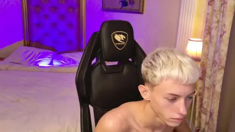 hot sexy twink camboy leonlure show sex hot tube