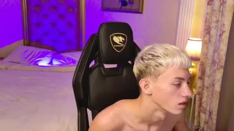 hot sexy twink camboy leonlure show sex hot tube