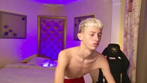 Sexy Twink-Camboy: LeonLures heißer Cam-Show