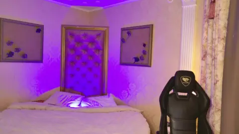 Sexy Twink-Camboy: LeonLures heißer Cam-Show