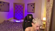 Twink camboy LeonLure: show pornô quente no chuveiro