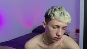 sexy hot twink camboy leonlure show hot