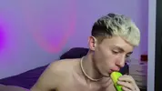 sexy hot twink camboy leonlure show hot