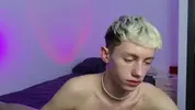 sexy hot twink camboy leonlure show hot