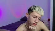 sexy hot twink camboy leonlure show hot