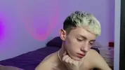 sexy hot twink camboy leonlure show hot