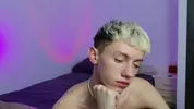 sexy hot twink camboy leonlure show hot