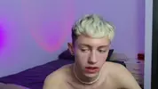 sexy hot twink camboy leonlure show hot