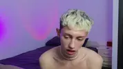 sexy hot twink camboy leonlure show hot