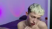 sexy hot twink camboy leonlure show hot