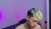 sexy hot twink camboy leonlure show hot