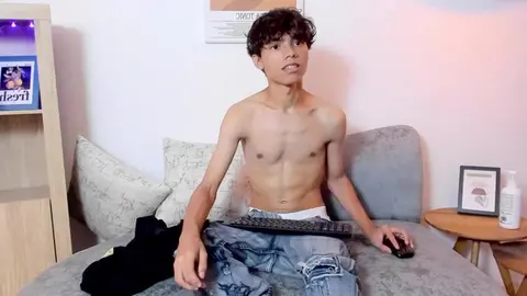 Geile Camshow: Twinks in den Flitterwochen