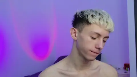 Twink caliente en homemade – show sexual de LeonLure