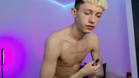 Twink super hot in homemade – sex show di LeonLure