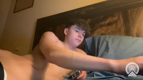 Camboy twink sexy: show caseiro quente (Schwarzsommer)