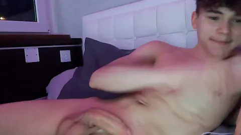 Sexy Homemade-Webcam: Schwarzsommer in einer heißen Show