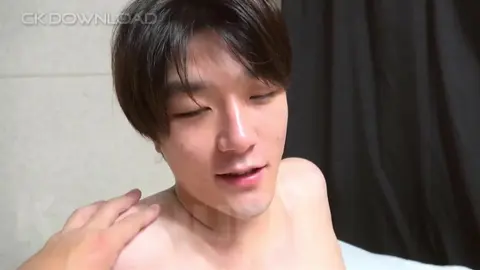 Ragazzi “etero” impazziscono con sesso gay hardcore