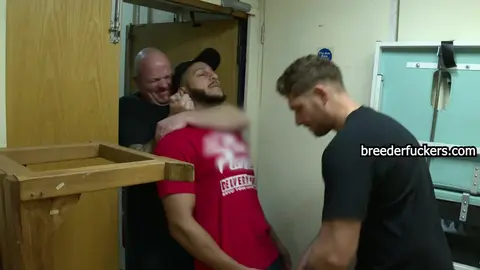 Livreur de pizza arabe se fait démonter et finir