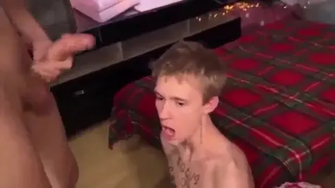 Heiße Twink-Gruppenorgie mit Alpan & Maxgen