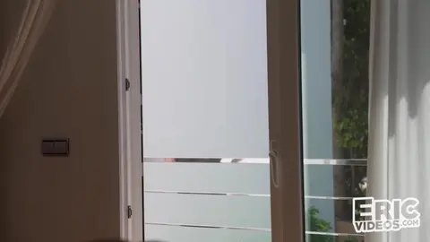 Damien B, Samuel Decker – Vom Hausmeister durchgenommen