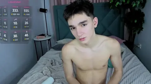 Twink sexy na webcam – YamiTwink