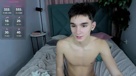 Twink sexy na webcam – YamiTwink