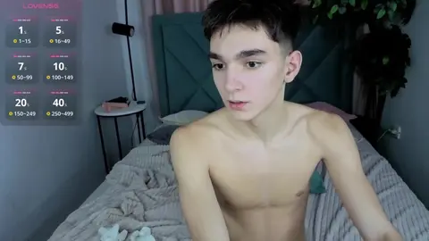 Twink sexy in webcam – YamiTwink