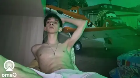 Show de modelo gay na webcam | Yoodeeahh Tube