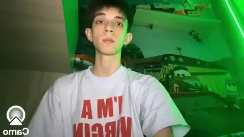 Show webcam con modello gay sexy | Yoodeeahh Tube