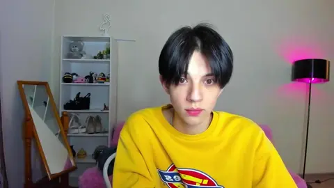 Twink camboy sexy caseiro