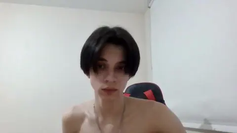 Show webcam di un twink super hot