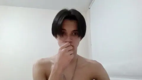 Show webcam di un twink super hot