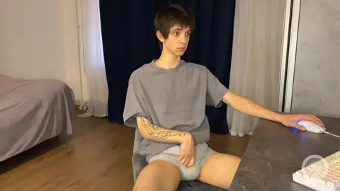 Camboy sexy: show de webcam em casa