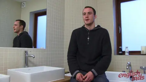 Mec poilu hétéro Matt Cardle – excellent décorateur, et pas que !